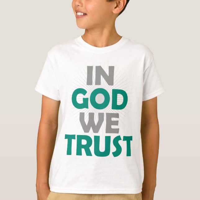 T-shirts Em Deus, confiamos (Frente)