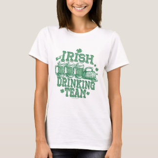 T-shirts Engrenagem irlandesa da equipe do bebendo