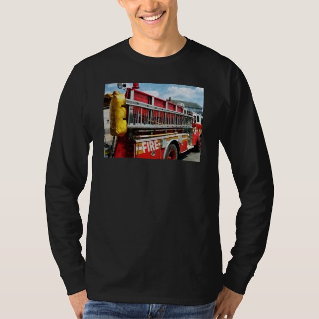 T-shirts Escada longa no carro de bombeiros (Frente)