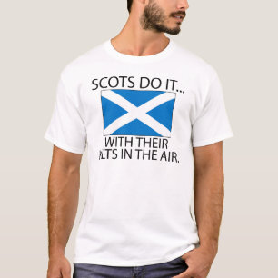 T-shirts Escoceses Fazem Isso... Com Seus Kilts No Ar