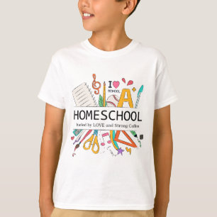 T-shirts Escolas domésticas alimentadas pelo amor e pelo ca