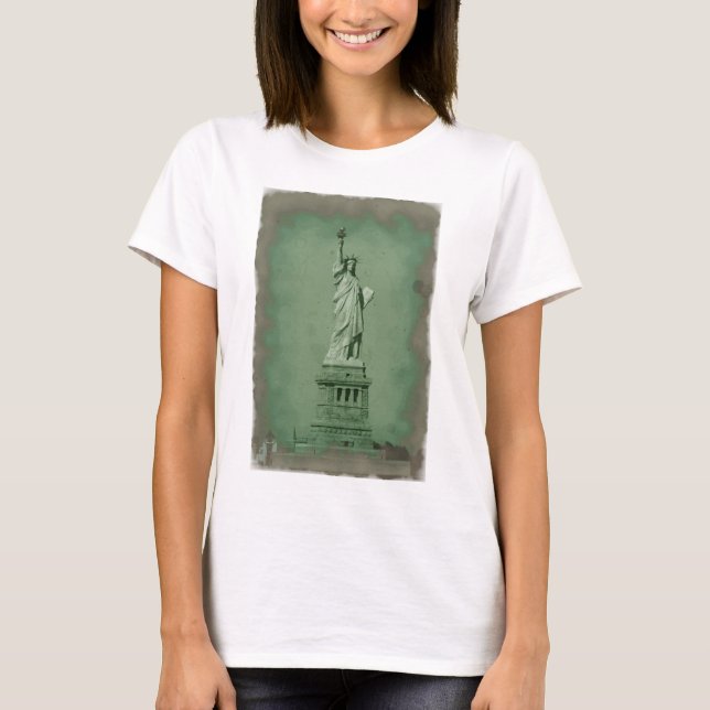 T-shirts Estátua de Efeito Fotográfico Danificada da Liberd (Frente)