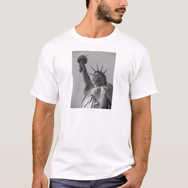 T-shirts Estátua Negra e Branca do Nova Iorque da Liberdade (Frente)