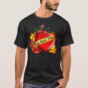 T-shirts Estilo de tatuagem, ela disse sim