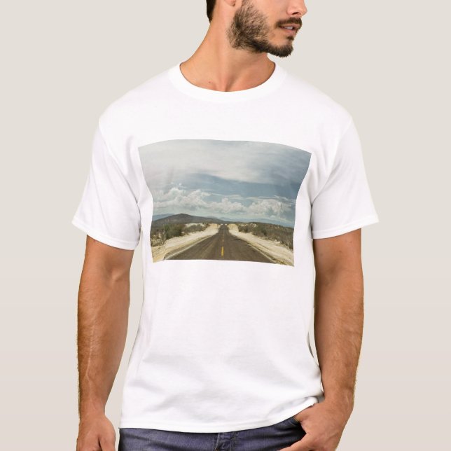 T-shirts Estrada reta longa com a paisagem de Baja do (Frente)