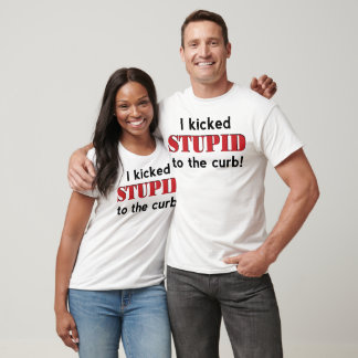T-shirts Estúpido Preso Ao Curbo