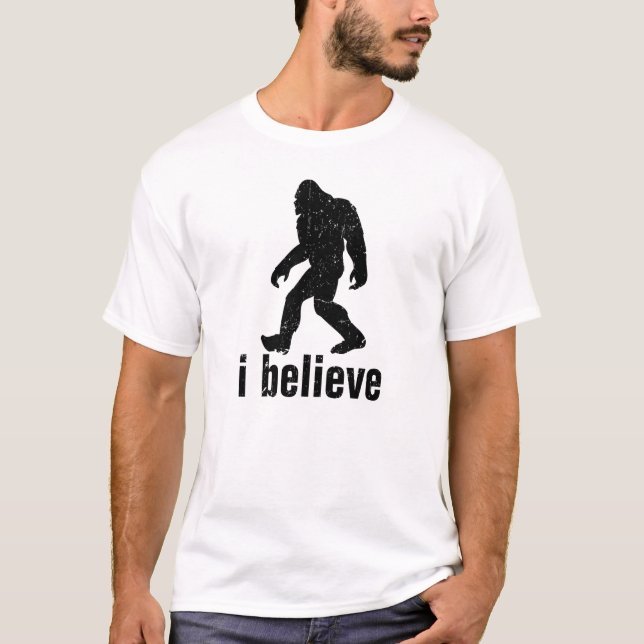 T-shirts Eu acredito que há um Tshirt de SQUATCH (Frente)