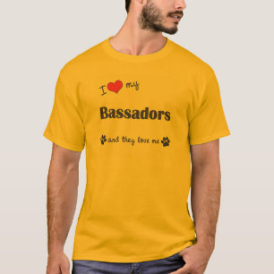 T-shirts Eu amo meu Bassadors (os cães múltiplos)