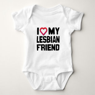 T-shirts EU AMO MINHA AMIGA LÉSBICA -.png