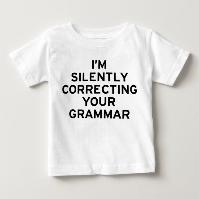 T-shirts Eu estou corrigindo a gramática (Frente)