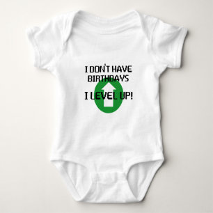 T-shirts Eu não tenho aniversários…