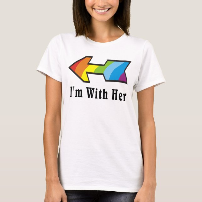 T-shirts Eu sou com ela - direito da seta do arco-íris (Frente)
