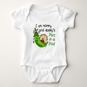 T-shirts Eu sou ervilha das mamães & do pai em um vagem 1