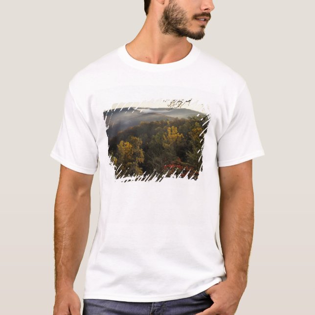T-shirts EUA, Kentucky. Floresta Nacional Daniel Boone. (Frente)