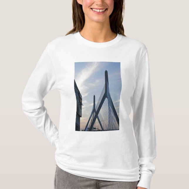 T-shirts EUA, Massachusetts, Boston. A Ponte Zakim. 2 (Frente)