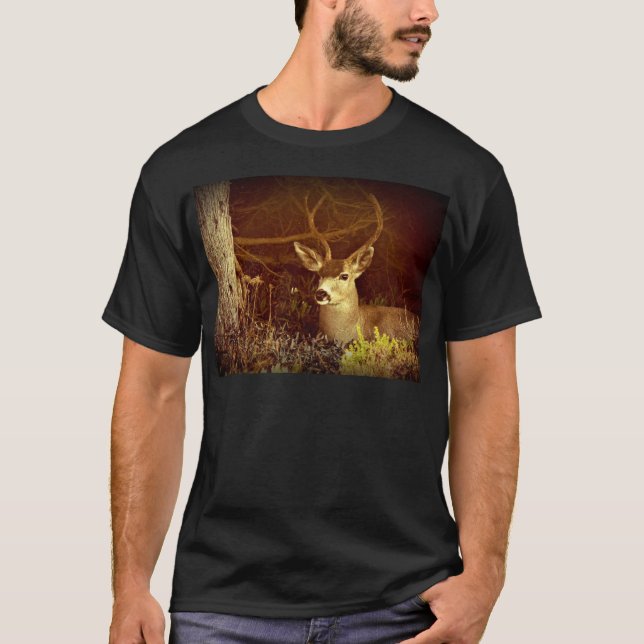 T-shirts Fanfarrão preto da cauda (Frente)