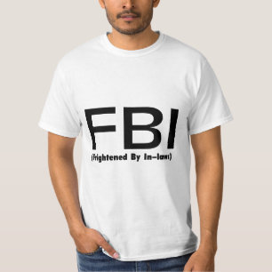 T-shirts FBI amedrontado perto nas leis