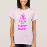 T-shirts Fique calmo e Casado Harry Shirt<br><div class="desc">Uma equipe totalmente personalizável baseada num poster britânico da Segunda Guerra Mundial "Mantenha Calma e Continuar". Você pode mudar o texto para parodiar a poster.</div>