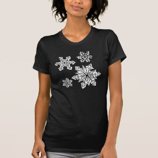 T-SHIRTS FLOCOS DE NEVE PRETO E BRANCO