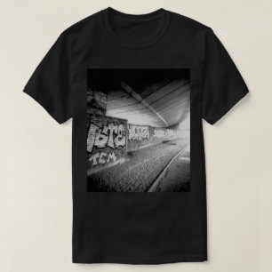 T-SHIRTS FOTO DE URBAN LONDON: SOB O FLYOVER DA WESTWAY