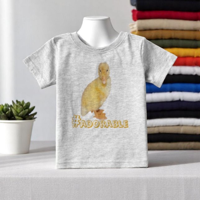 T-shirts Fotografia de Ducklings Amarelo Adorável (kids tee shirt front with template text)