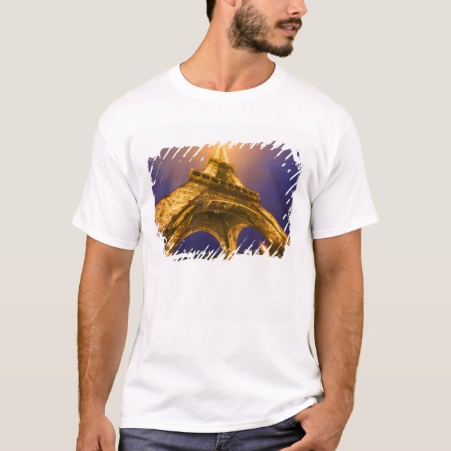 T-shirts França, Paris. Olhando para cima a partir da base  (Frente)