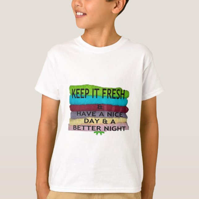 T-shirts Fresco e limpo: burst de cor para um novo começo (Frente)