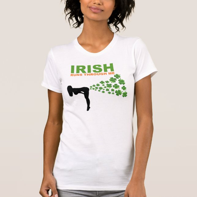 T-shirts Funcionamentos do irlandês através de mim (Frente)