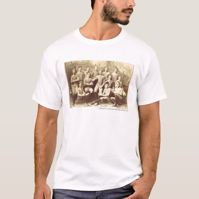 T-shirts Futebol 1888 de UMass (Frente)