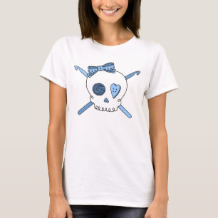 T-shirts Ganchos do crânio & de Crochet (azuis bebés)