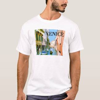 T-shirts Gondolier no canal em Veneza