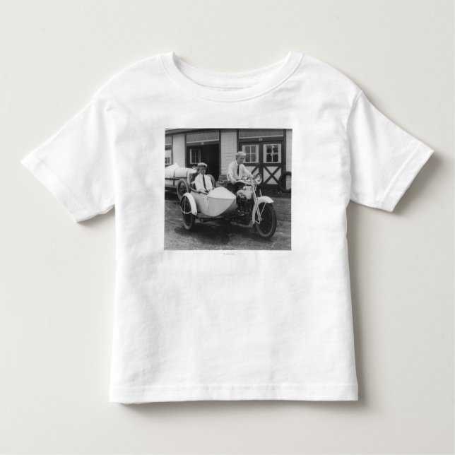 T-shirts Homens na motocicleta de Harley Davidson com (Frente)