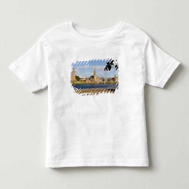 T-shirts Horizonte e rio da pitoresca cidade de Inverness (Frente)