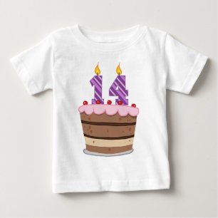 T-shirts Idade 14 no bolo de aniversário
