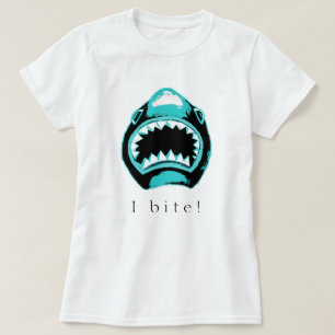 T-shirts Ilustração Verde de Aquarela de Tubarão
