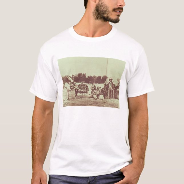 T-shirts Indianos de Cheyenne no movimento, 1878 (foto de (Frente)