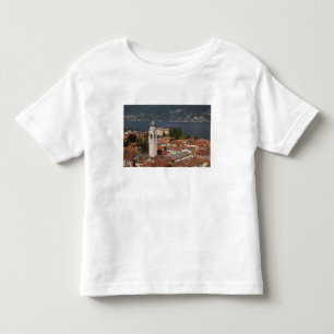 T-shirts Itália, Província de Como, Menaggio. Vista da cida