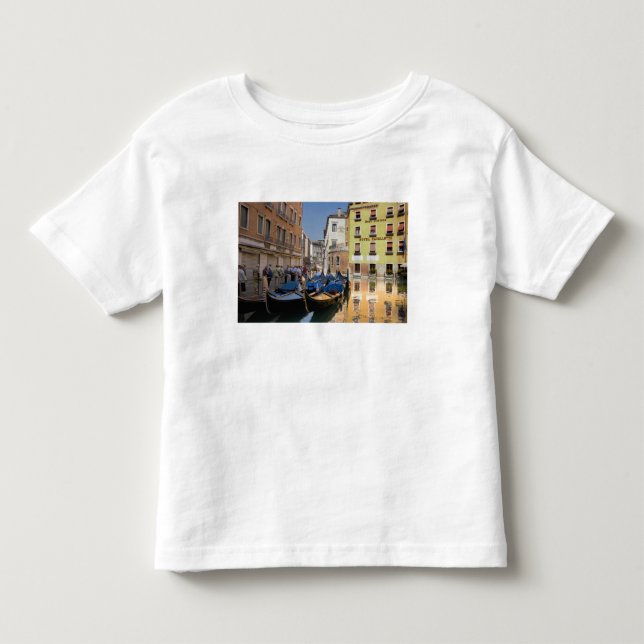 T-shirts Itália, Veneza, gôndolas ancoradas ao longo do can (Frente)