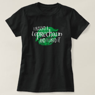 T-shirts Kissed Leprechaun Gostou De Um Dia de São Patríc