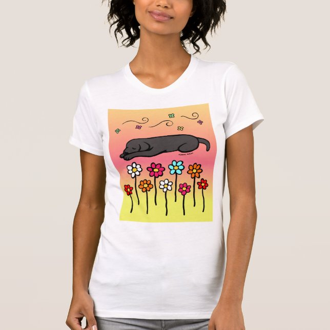 T-shirts Labrador preto que dorme no jardim (Frente)