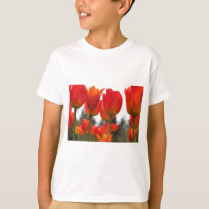 T-shirts Lindas Flores de Tulipa Vermelha.