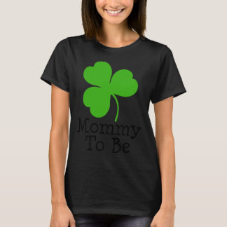 T-shirts Mamães Irlandesas De Shamrock Para Estar Grávida