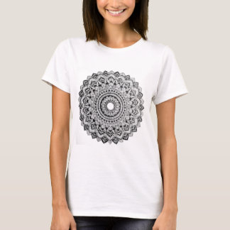T-shirts Mandala preto e branco