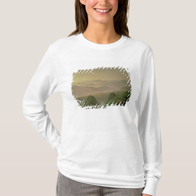 T-shirts Manhã nas montanhas (Frente)