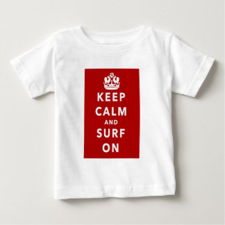 T-shirts Mantenha a calma e surfe-a sobre
