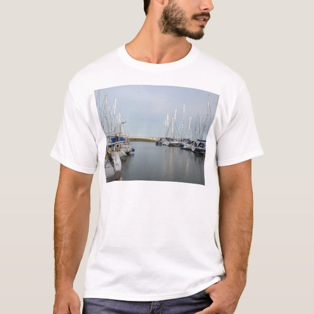T-shirts Mástiles Iluminados pelo Sol (Frente)