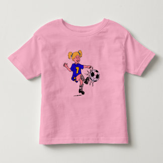 T-shirts Menina Jogando Futebol