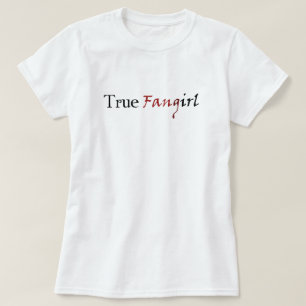 T-shirts Menina verdadeira do colmilho