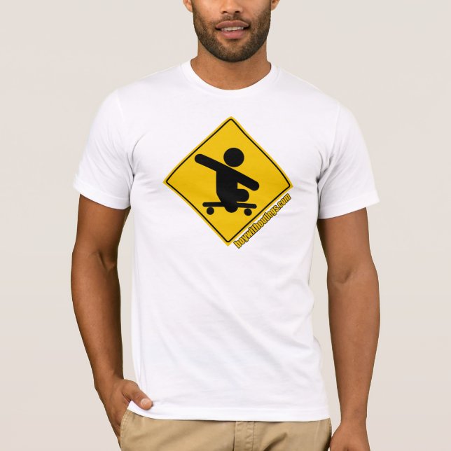 T-shirts Menino sem amarelo de cruzamento do skate de .com (Frente)