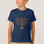 T-shirts Menorah<br><div class="desc">Este é um Menorah de bronze que pode ser mudado para qualquer cor Zazzle que você quiser e o fundo também.</div>